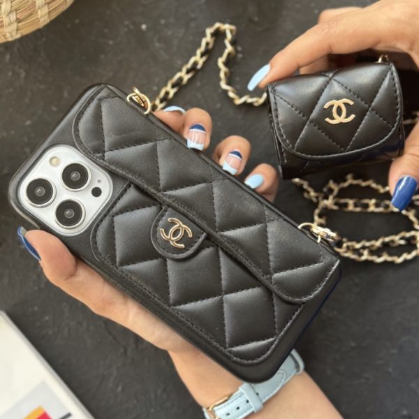 قاب موبایل آیفون شنل بالشتی جاکارتی + بند طلایی