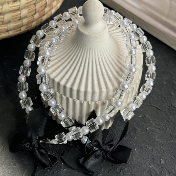 بند و آویز پاپیون مشکی