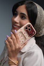 قاب موبایل گل رز فیوره جاکارتی + بندست - تصویر 3