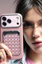 قاب موبایل آیفون قلب آیینه ای صورتی + بندست پشمی - تصویر 4