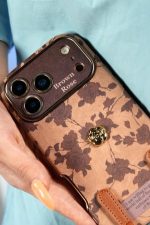 قاب موبایل آیفون گل و برگ پاییزی + بندست - تصویر 5