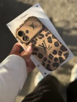 قاب Louis Vuitton Leopard Golden (کدC2319) - تصویر 2