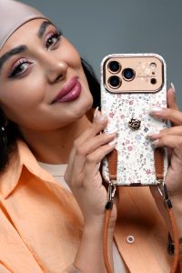قاب موبایل آیفون پتال لوکس گلای ریز + بندست چرمی - تصویر 5